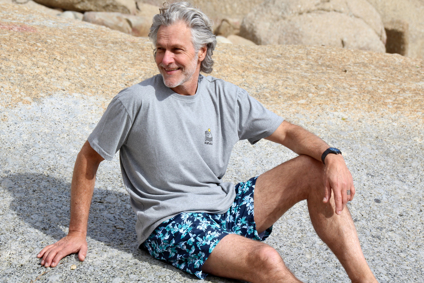 Kandui Surf - "Sun and Palm" T-Shirt